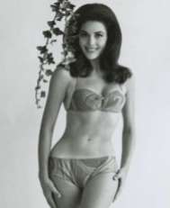 linda-harrison-planet-of-the-apes-